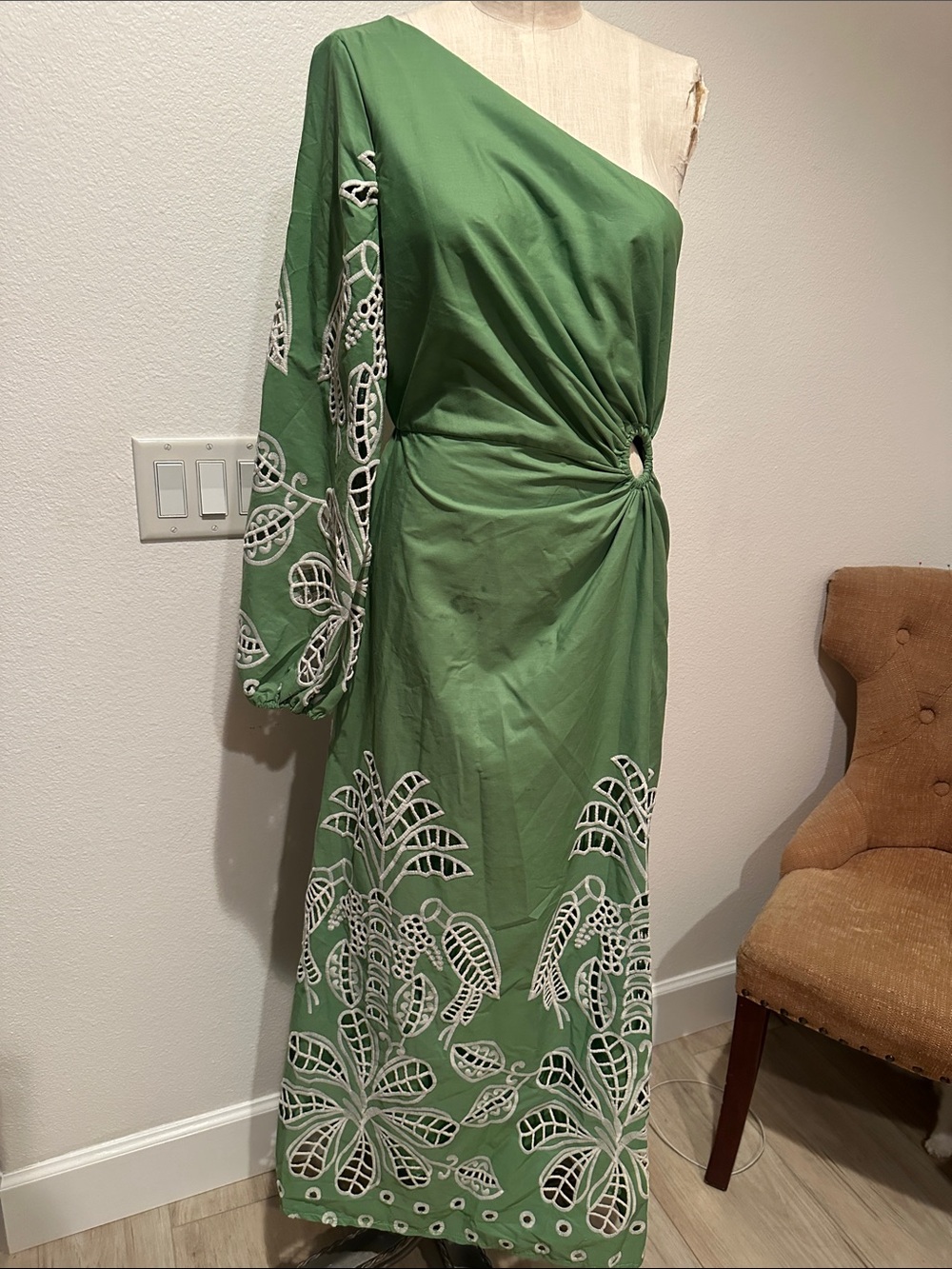 NWOT Green One-Shoulder Maxi Dress with White Embroidered Motif